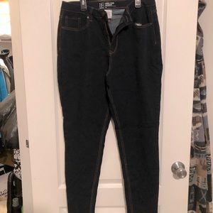No Boundaries High Rise Skinny Jeans